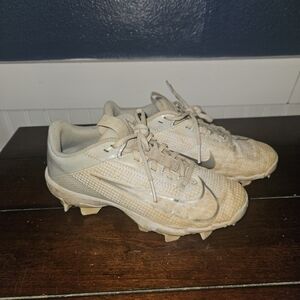 Nike Beige and White Sports Cleats